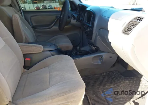 2004 Toyota Sequoia Sr5 V8 from USA, damaged, VIN 5TDBT44A34S218446